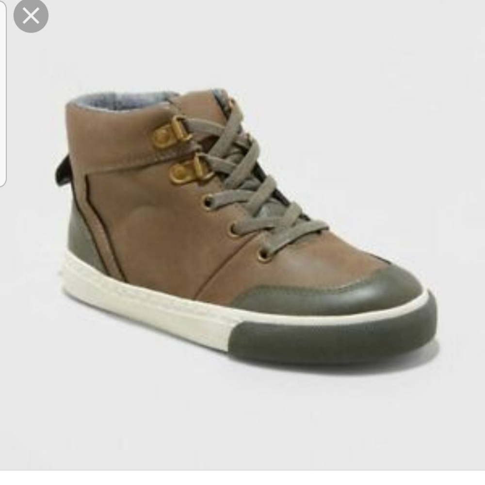 Mid rise casual boys sneakers